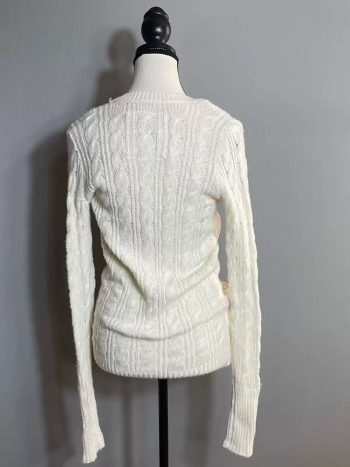 White twist V-neck knitted cardigan
