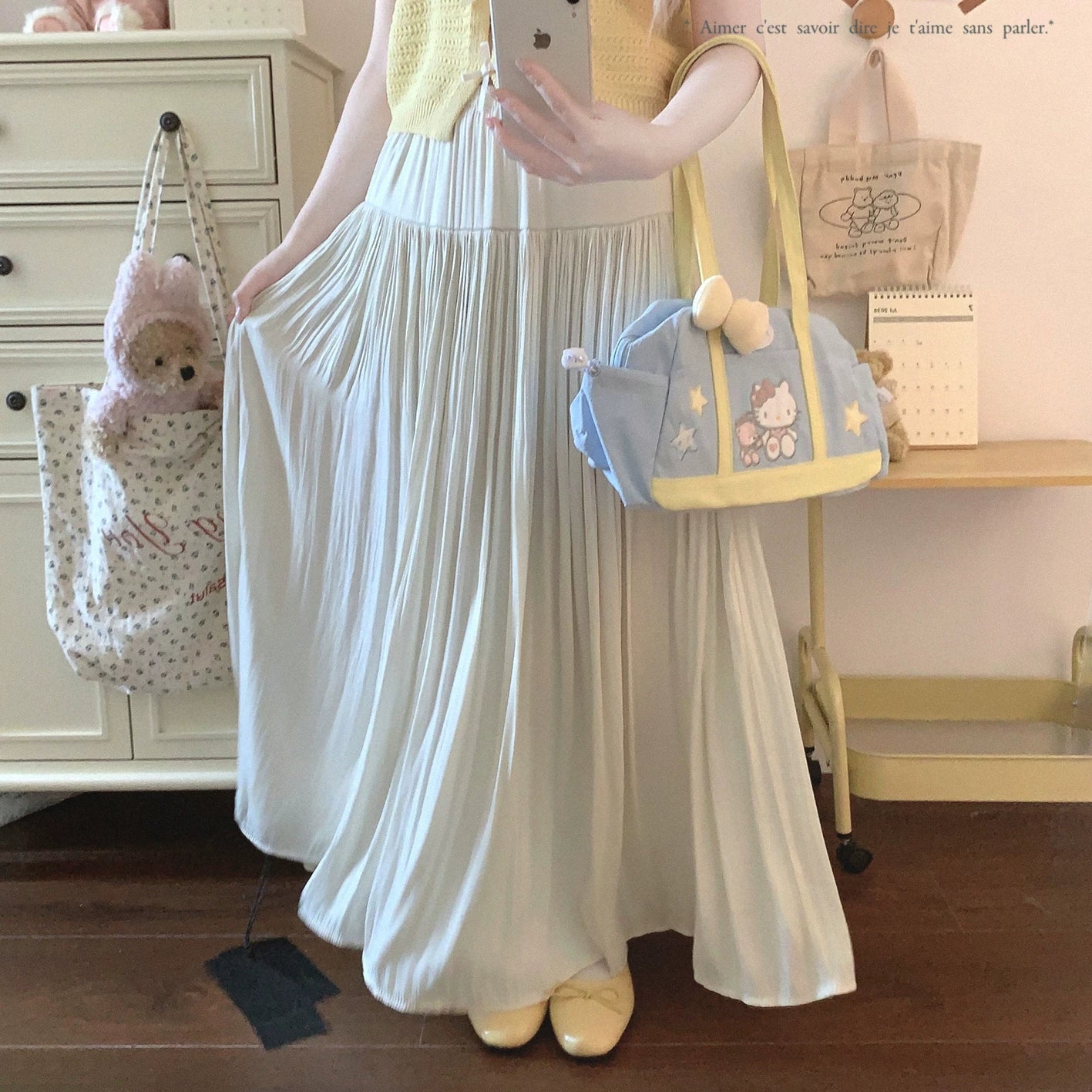 Last Pieces—Elegant High-Waist Pleated Midi Skirt with Soft Draping, Feminine & Versatile