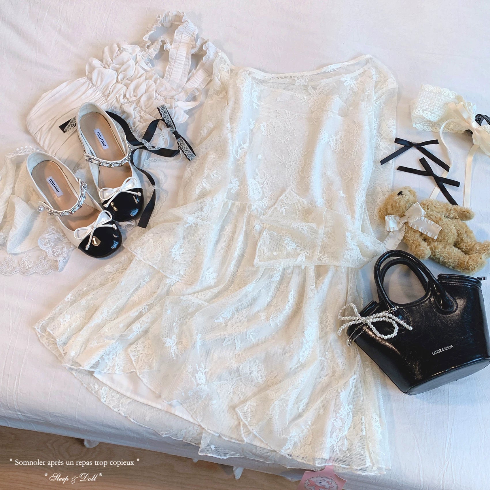 Last-Season xcll Romantic Korean-Inspired Elegant Jacquard Lace Tulle Off-Shoulder Bell-Sleeve Dress