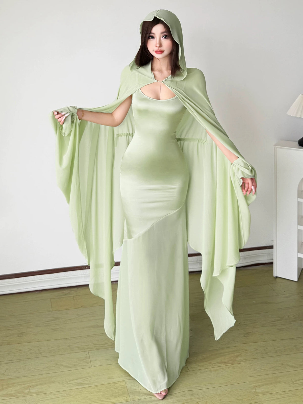KLIOU Forest-Inspired Cool-Toned Soft-Mist Green Figure-Hugging Cami Dress with Hooded Shawl Set