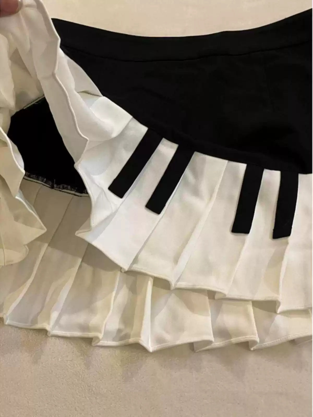 black and white piano retro pleated skirt