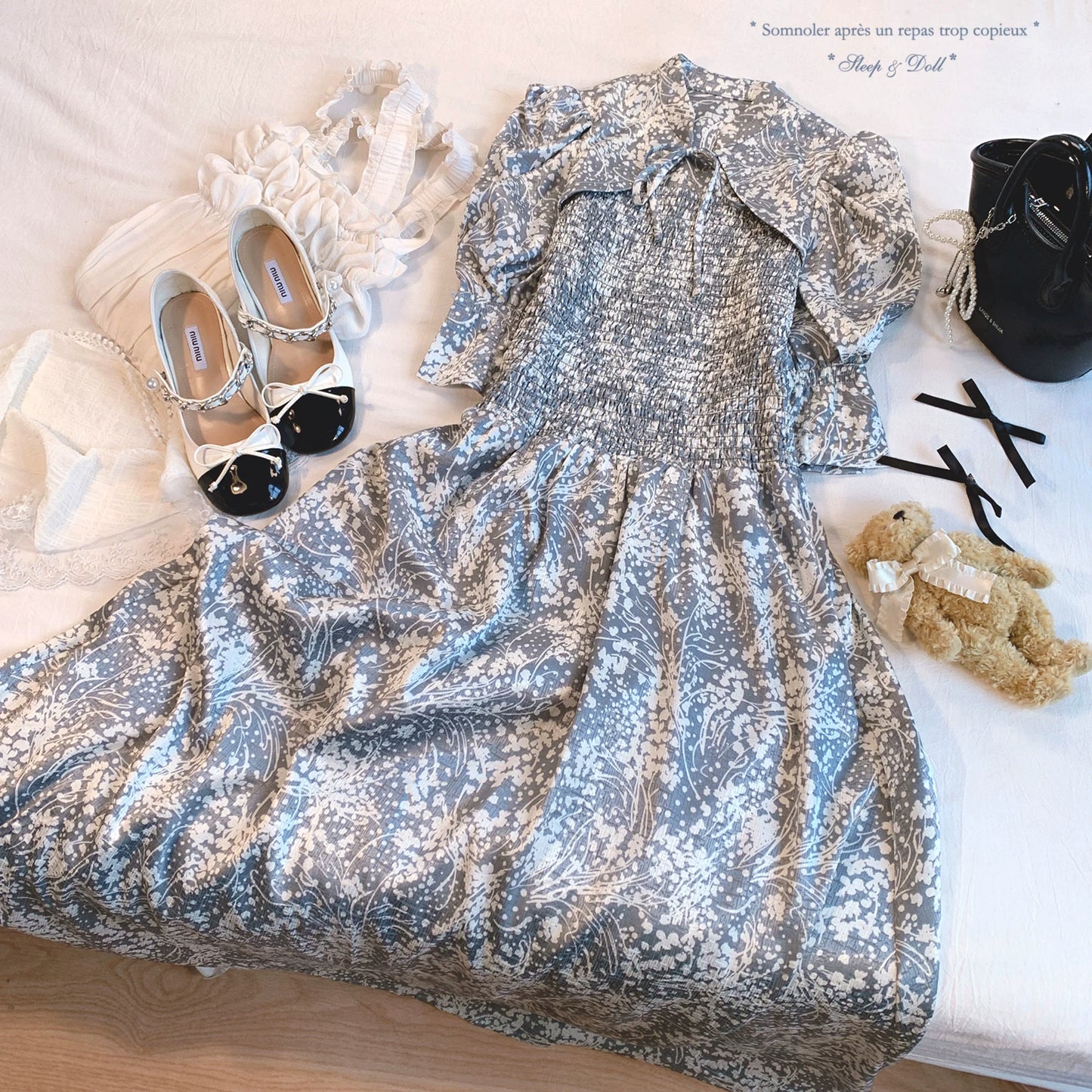 Japanese Single Elegant Vintage Hollow Lace Stand Collar Ink Splash Floral Pleated Waist Cinching Puff Sleeve Dress
