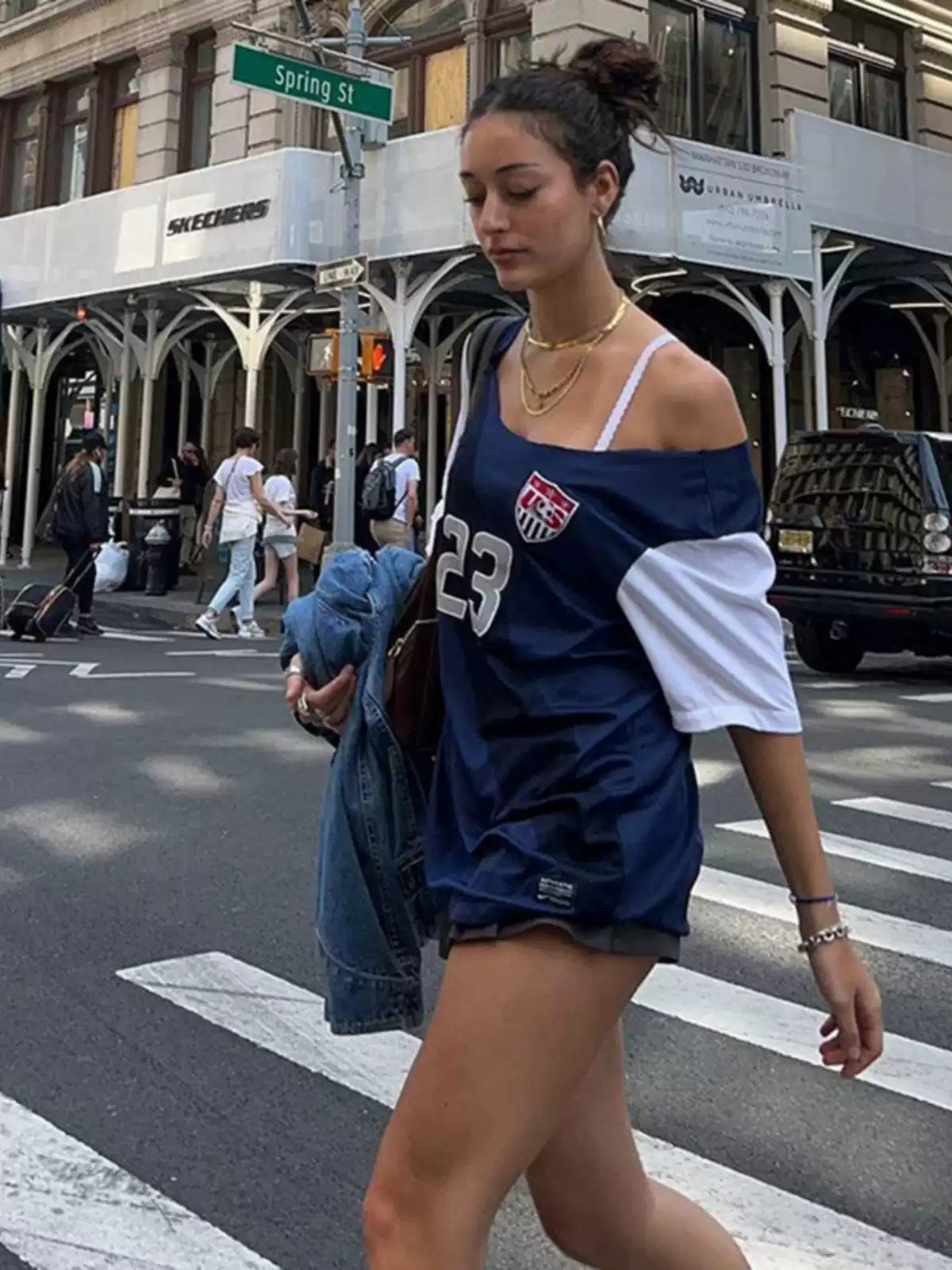 high street oblique shoulder T-shirt