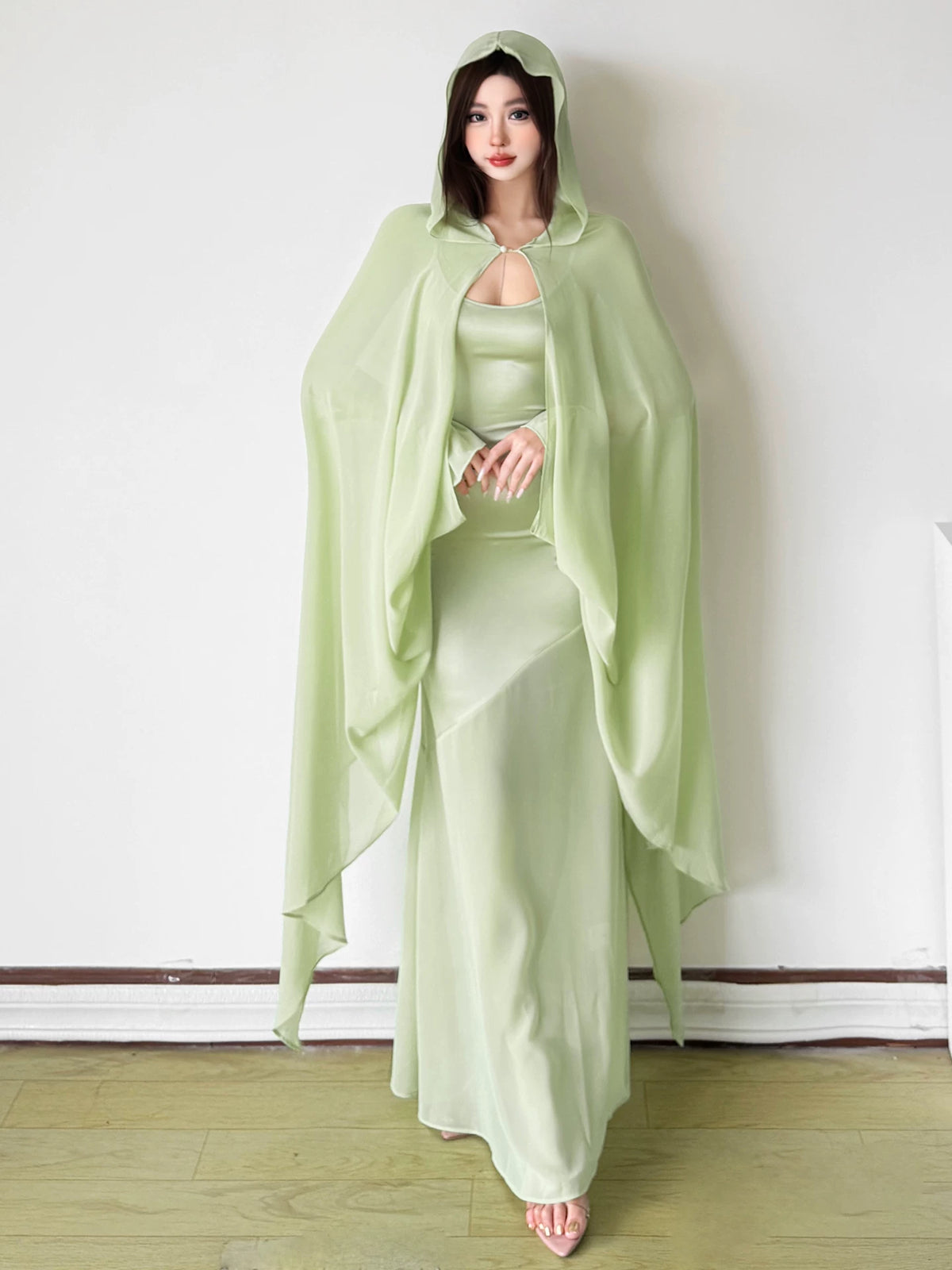 KLIOU Forest-Inspired Cool-Toned Soft-Mist Green Figure-Hugging Cami Dress with Hooded Shawl Set