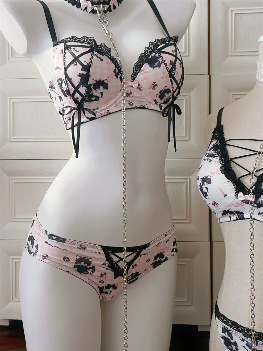 Adorable Cow Cat Sweet &amp; Sexy Cross-Tie Lace Cutout Underwire-Free Padded Uplift Bustier Bra