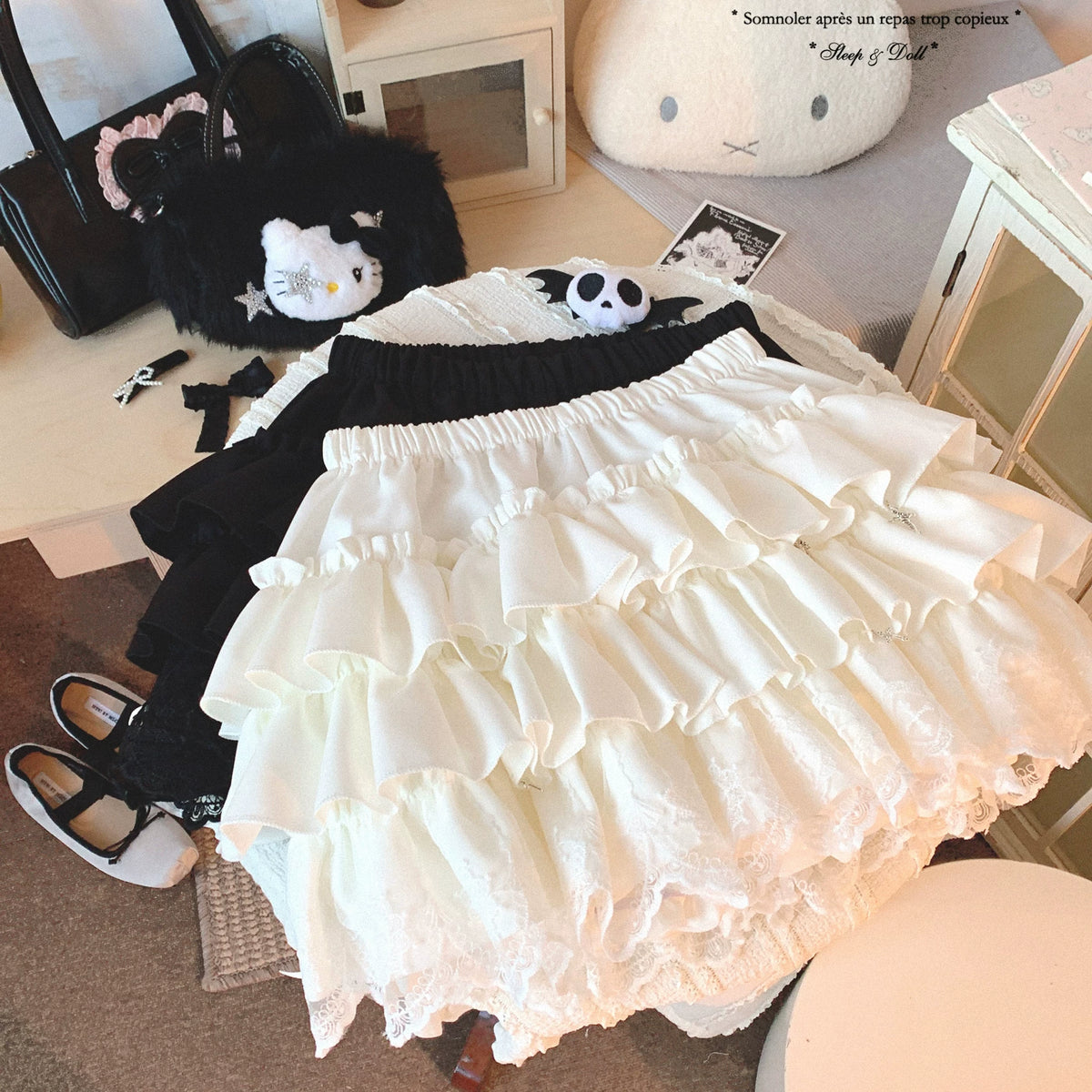 sleepingdoll Handmade Cross Layered Lace Ruffled Cake Half Skirt “Pumpkin Pants”