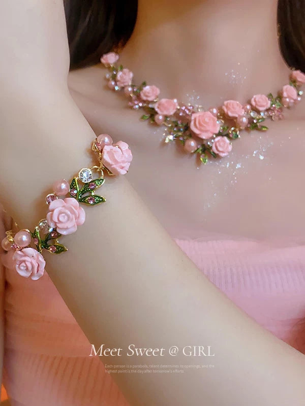 Pearl Collar Necklace with Pink Flowers for Women, Bold Statement Neckwear, 2026 New Fashion Accessory
