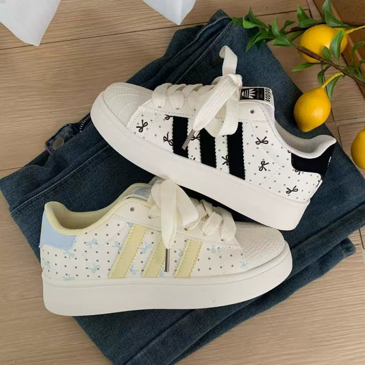 Preppy-Inspired Small-Circle Shell-Toe Design White Sneakers, 2026 Spring New Arrivals—Versatile Casual Lace-Up Shoes for Students & Everyday Wear