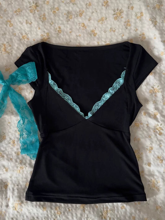 Ban Zhi Tao Original Black Colorblock Lace V-Neck Short-Sleeve T-Shirt for Summer, Sweet & Youthful Styling for Women