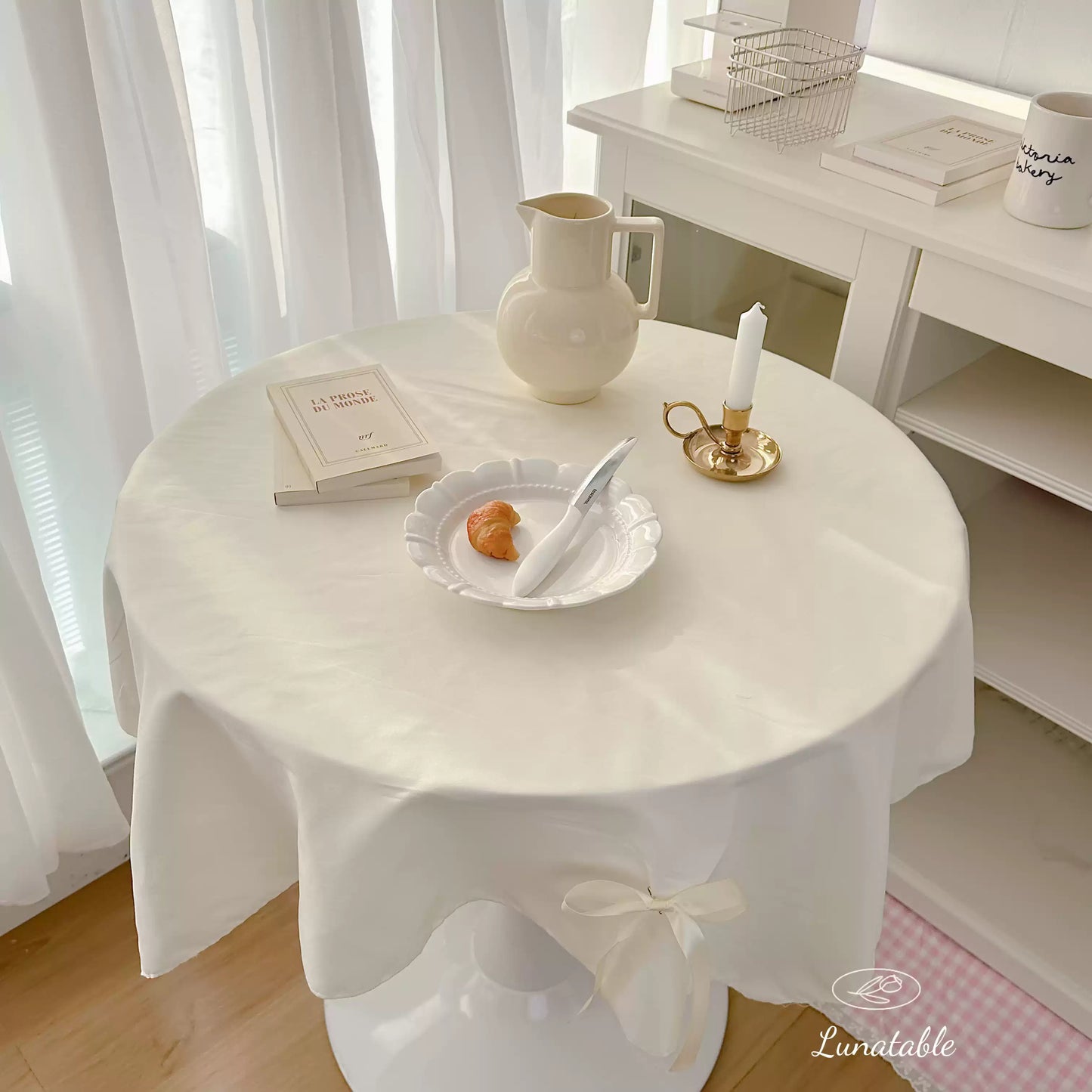 pink bow cream tablecloth