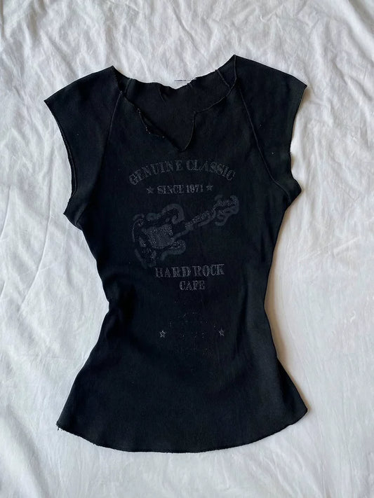 Vintage-Inspired Black Sleeveless T-Shirt for Women — New Season, Slim Fit, Boutique Design, Thin Luxury-Feeling Style