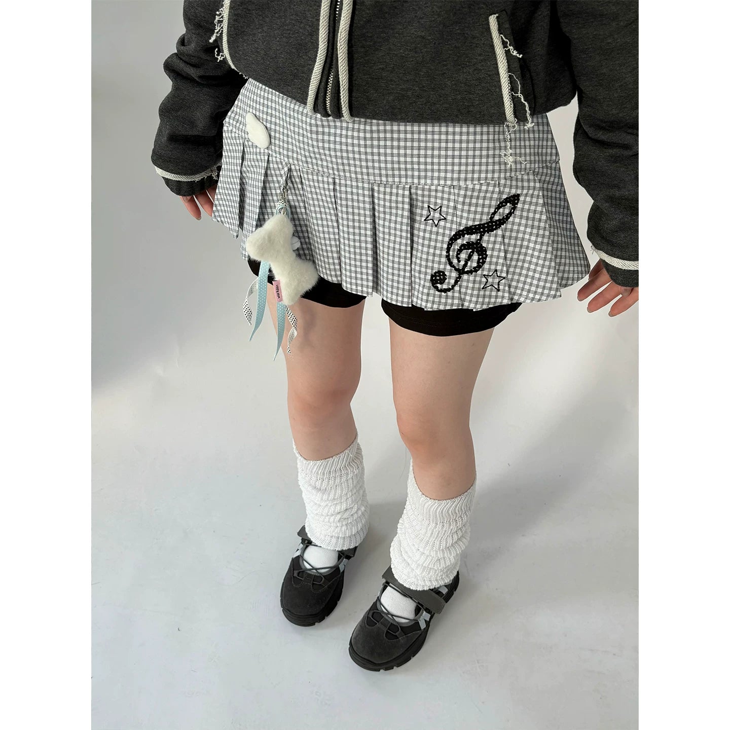Vintage Plaid Pleated Skirt Layered Ruffle Bib Skirt for Women, Preppy Schoolgirl Style, Lace-Up Short Skirt with Angel Note Mini Bib