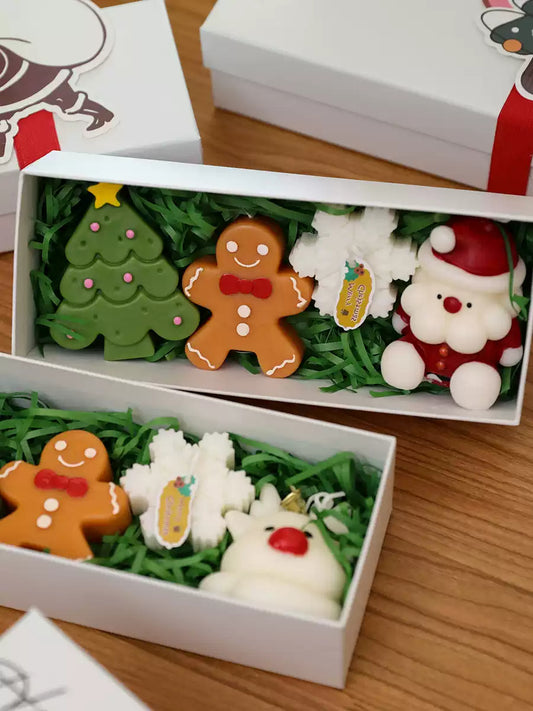 Christmas tree scented candle