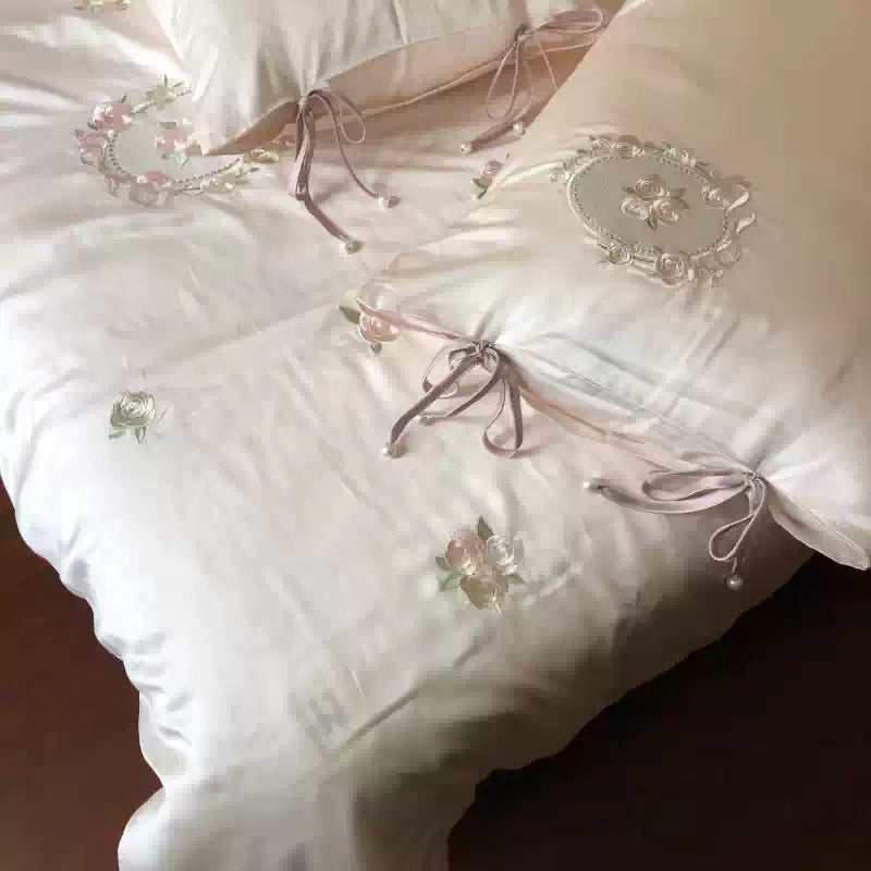 Girly heart strap embroidered four-piece bedding set