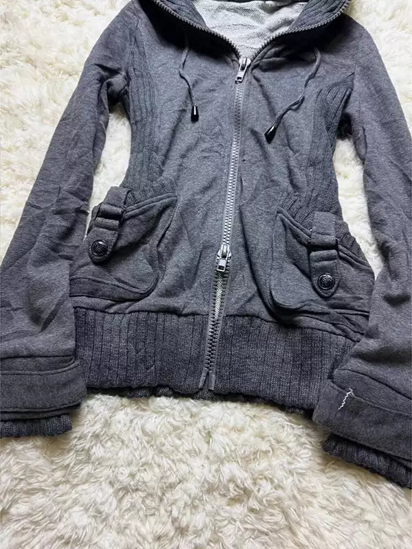 gray hooded jacket