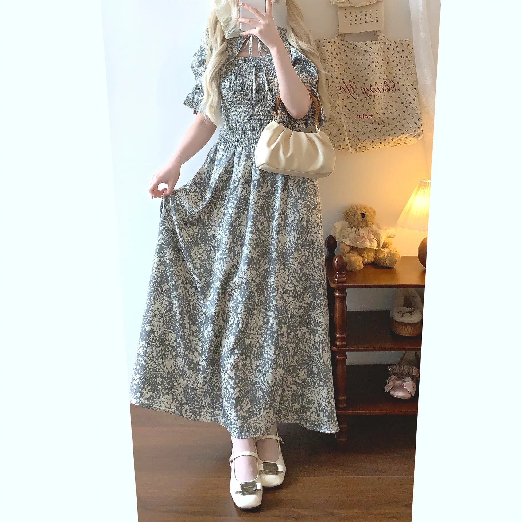 Japanese Single Elegant Vintage Hollow Lace Stand Collar Ink Splash Floral Pleated Waist Cinching Puff Sleeve Dress