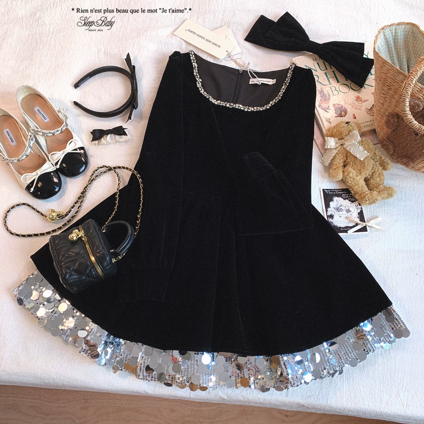 Final Stock SBSS “Old-Money” Vintage Square-Neck Glitter Sequin Tiered Skirt Gown with Hot-Fix Rhinestones Elegant Velvet Dress