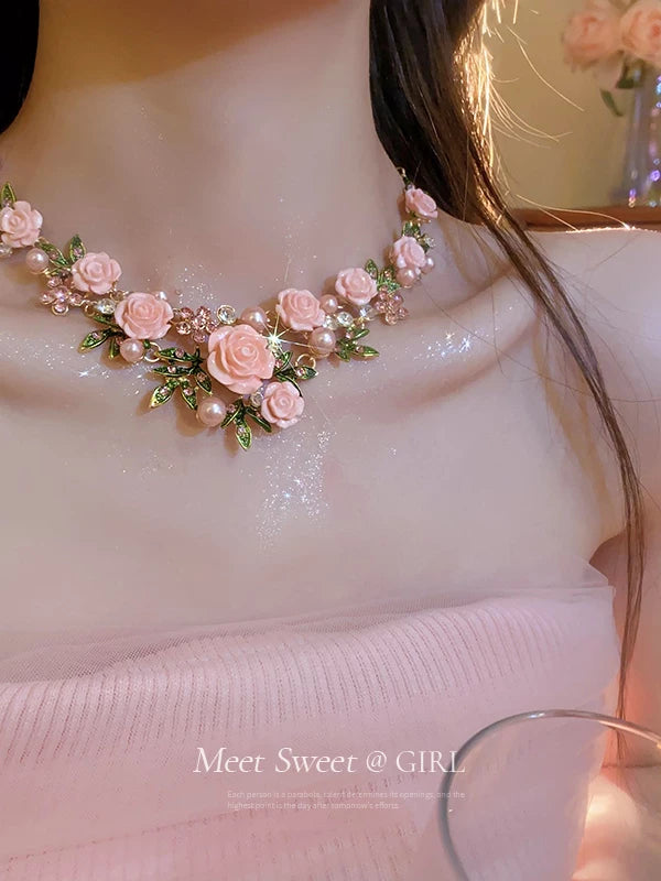 Pearl Collar Necklace with Pink Flowers for Women, Bold Statement Neckwear, 2026 New Fashion Accessory