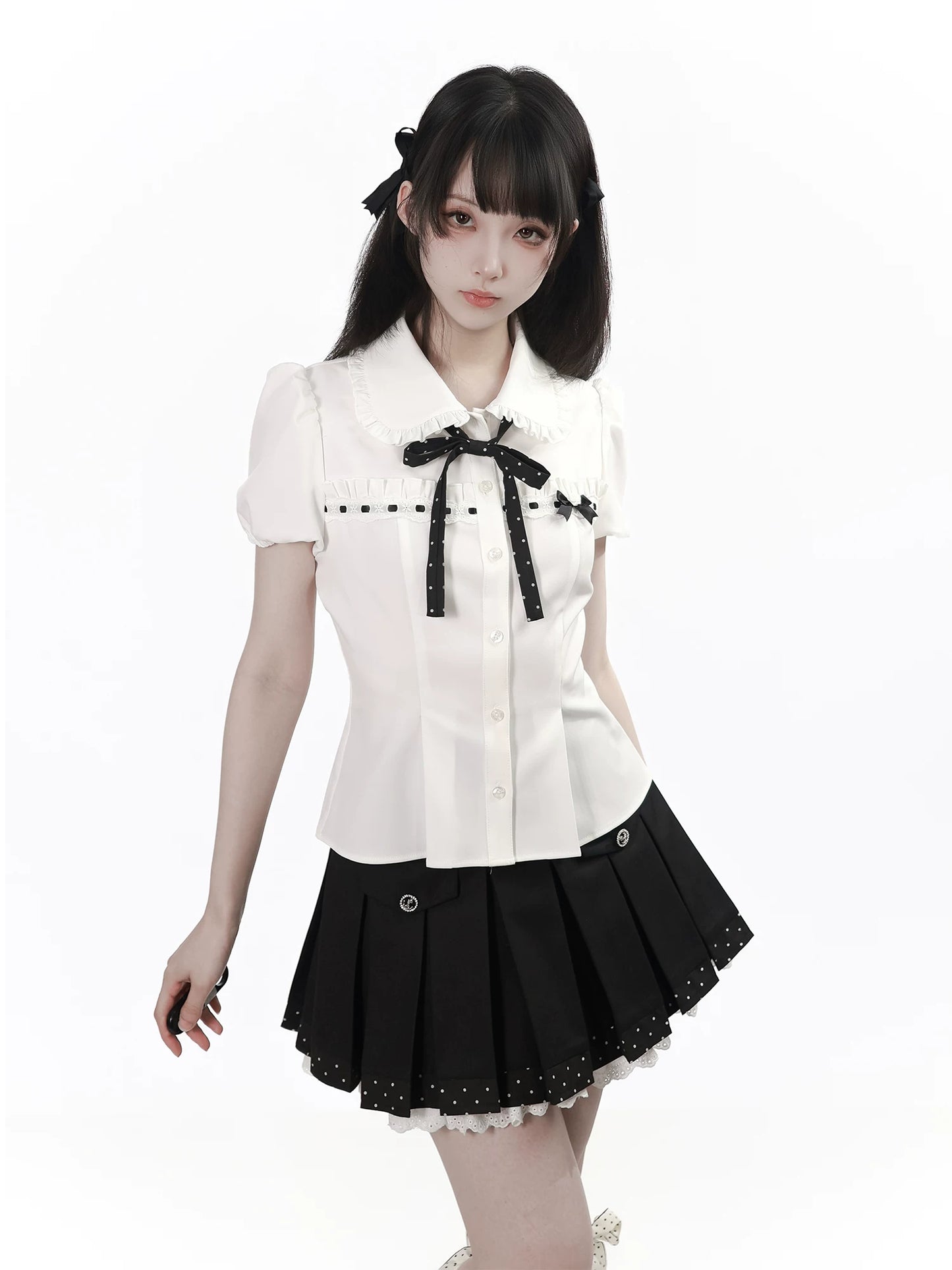 【Rose Poetry Collection】 Holiday Waist-Defining Black-and-White Color-Block Polka Dot Lace Hem Skirt, Korean Style for a Slimming Look
