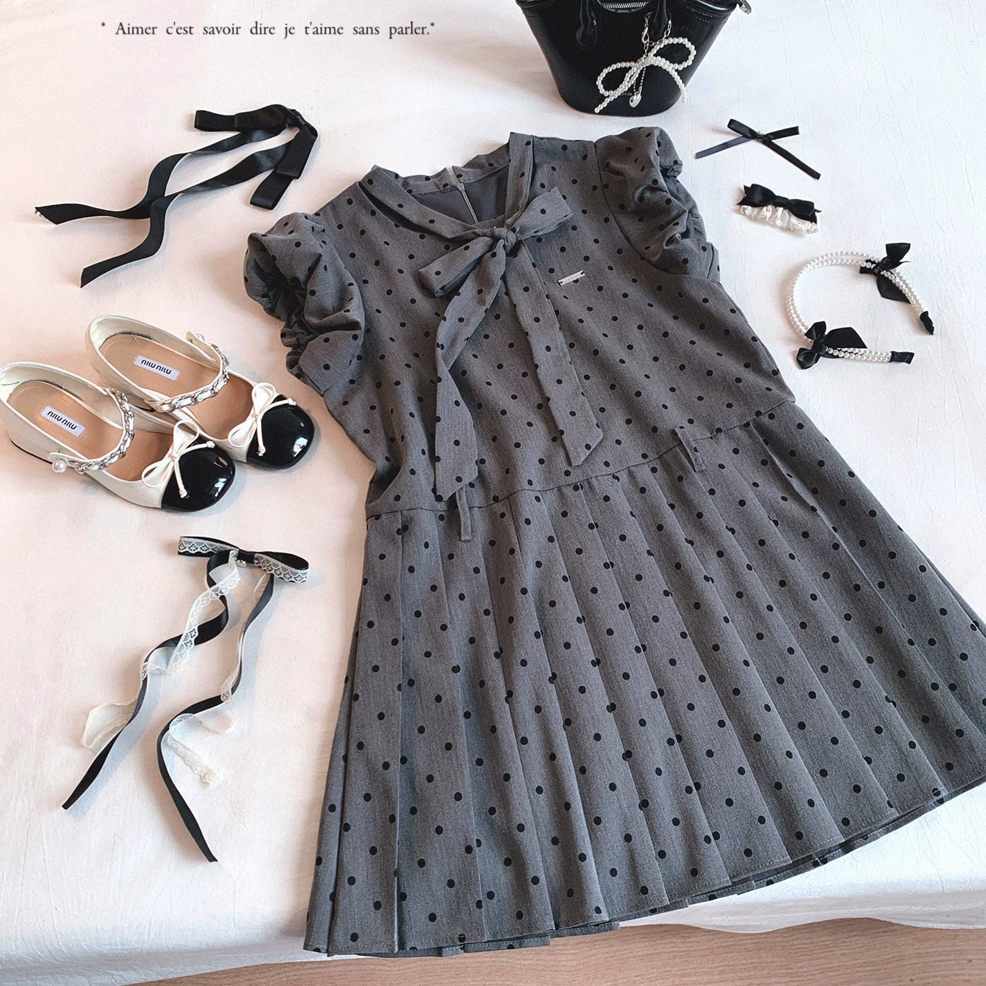 Last-Season Special Grey Retro Polka Dot Sweet Puff Sleeve Bowknot Pleated Midi Dress