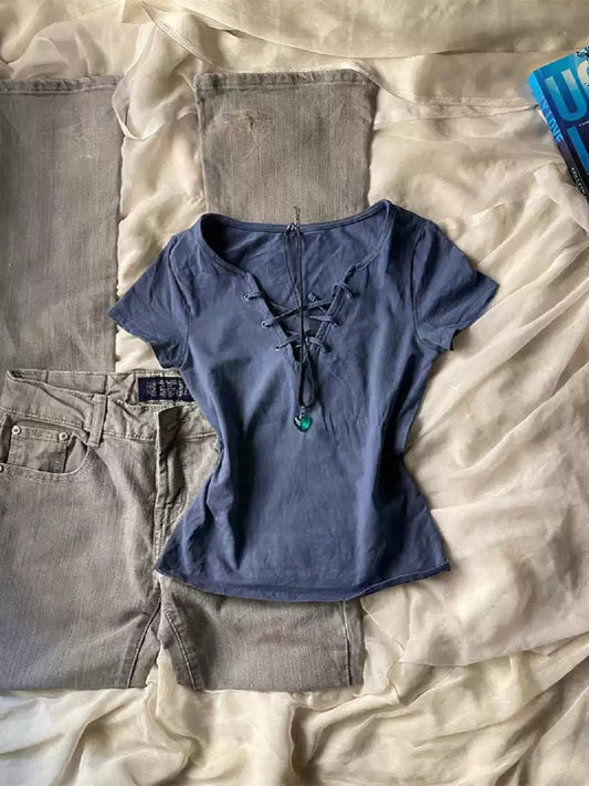 Blue V-neck straps short-sleeved shirt