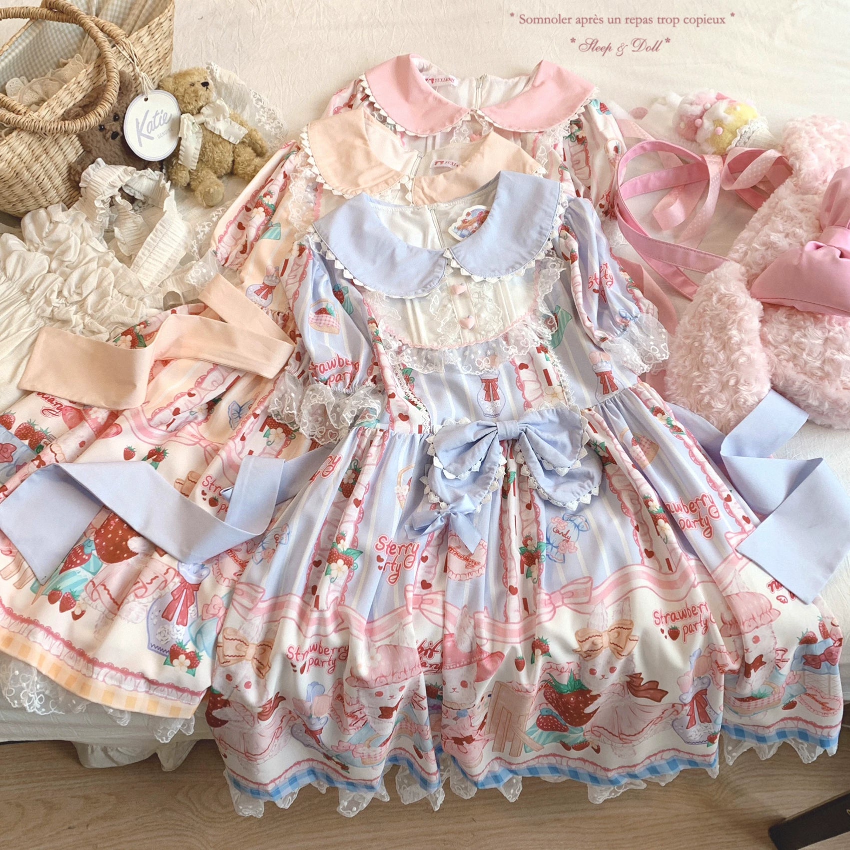 Last-Call HGL Soft Girl Sweet Heart Clasp Doll Collar Contrast Lace Cute Strawberry &amp; Little Bunny Print Dress