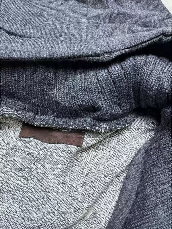 gray hooded jacket