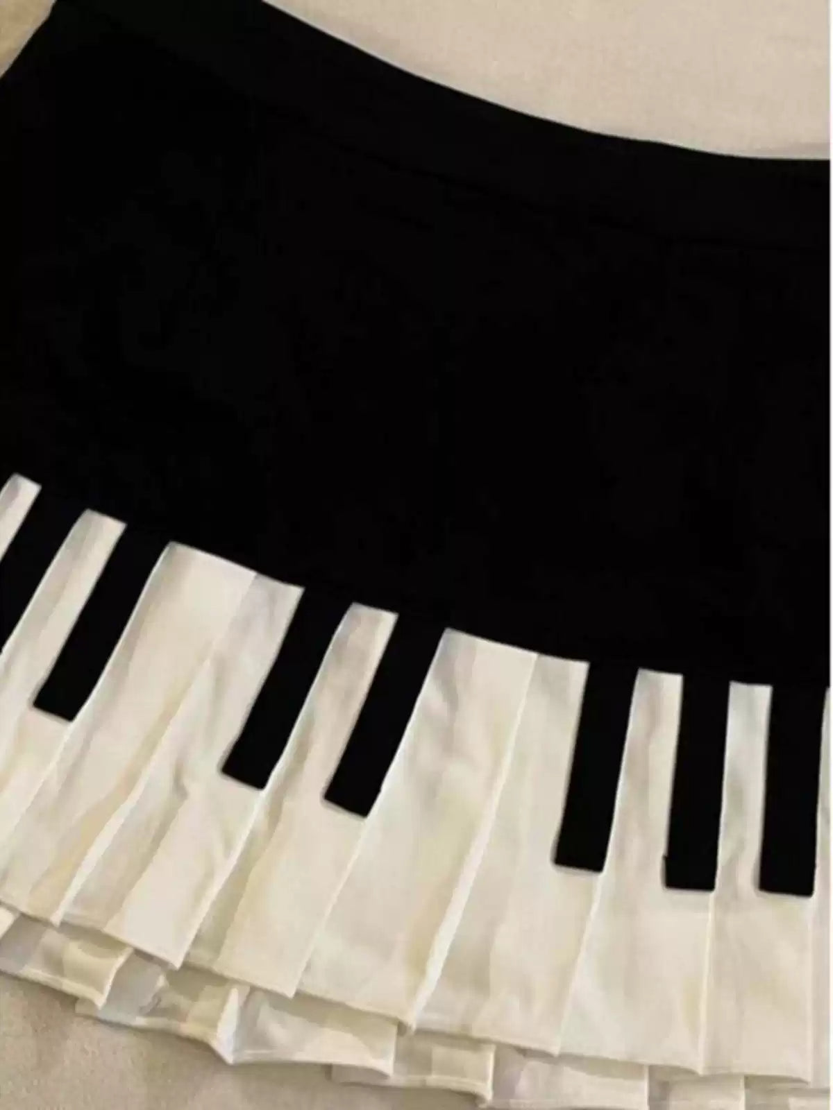black and white piano retro pleated skirt