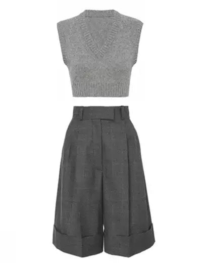 Sleeveless V-neck sweater