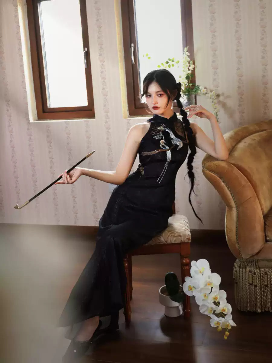 Ancient Painting Embroidery Sleeveless Black Dress