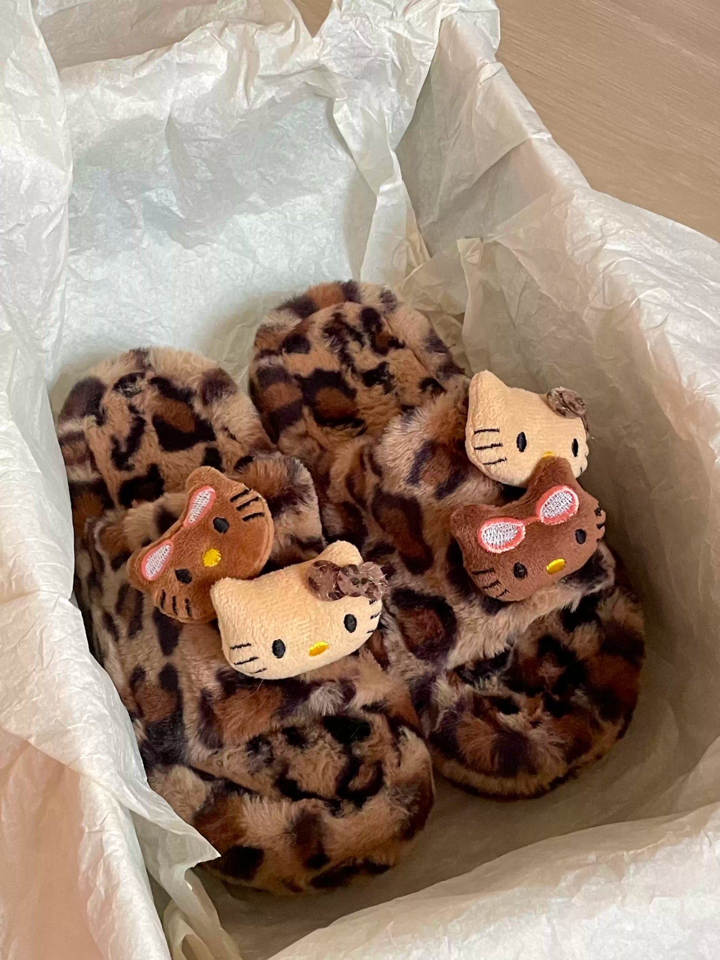 Leopard print fur slippers