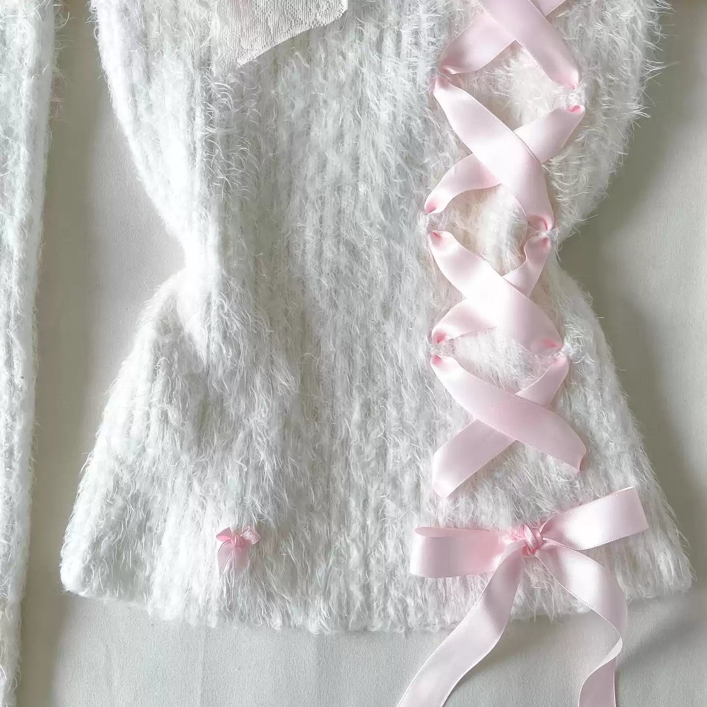 coquette bow retro one-shoulder sweater