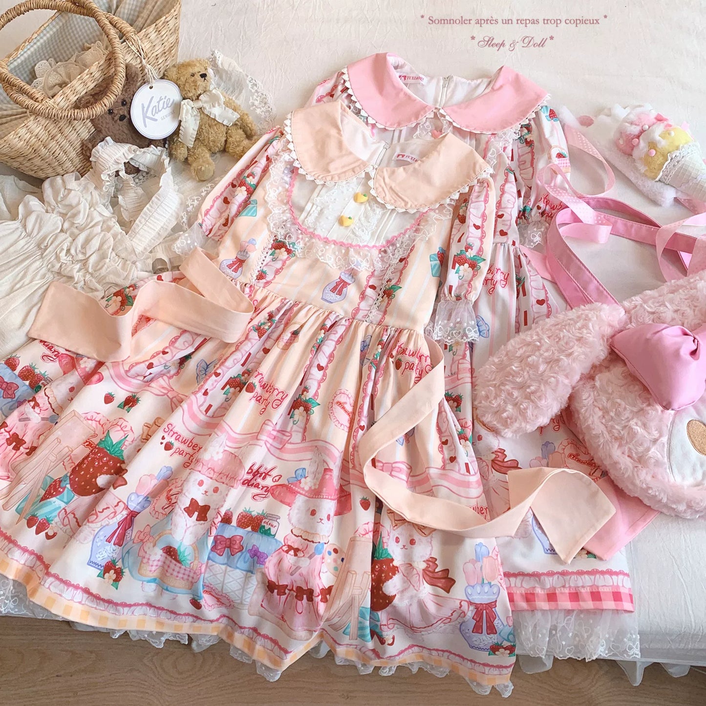 Last-Call HGL Soft Girl Sweet Heart Clasp Doll Collar Contrast Lace Cute Strawberry &amp; Little Bunny Print Dress