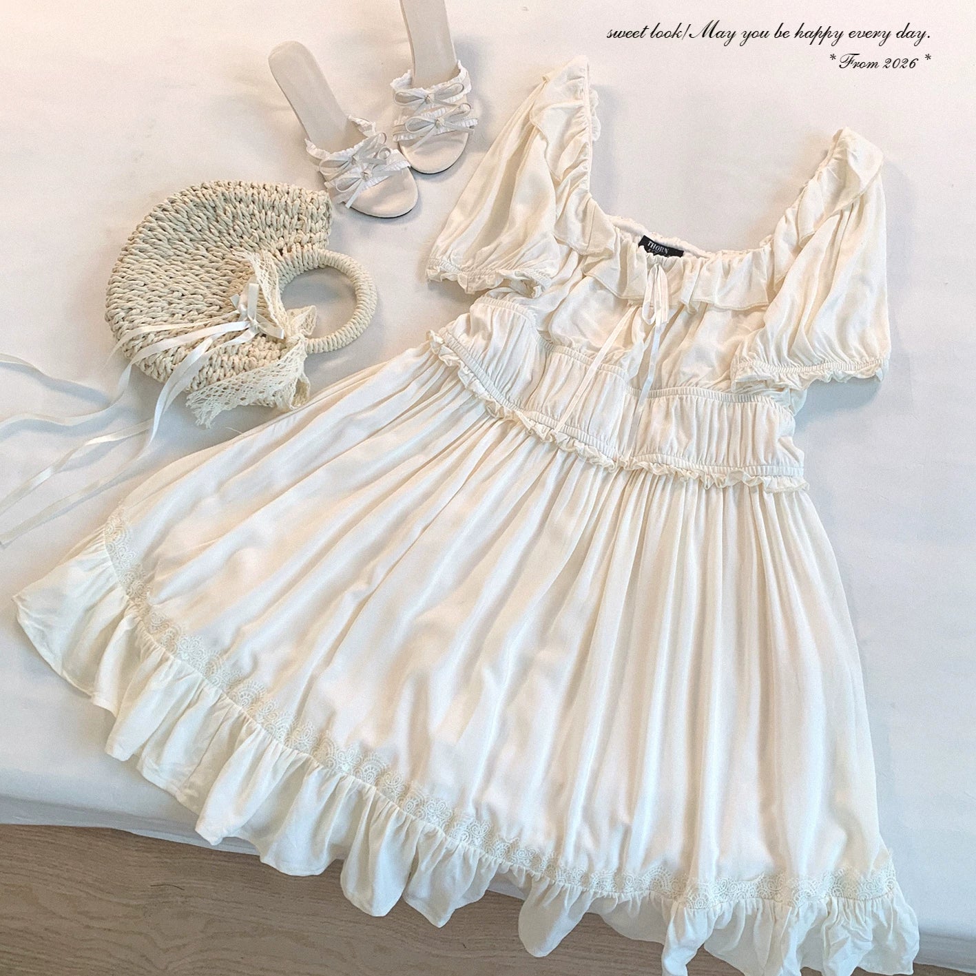 Last-Season Soft Butter Vintage French Puff Sleeve Ruffled Square-Neck Pleated Dress