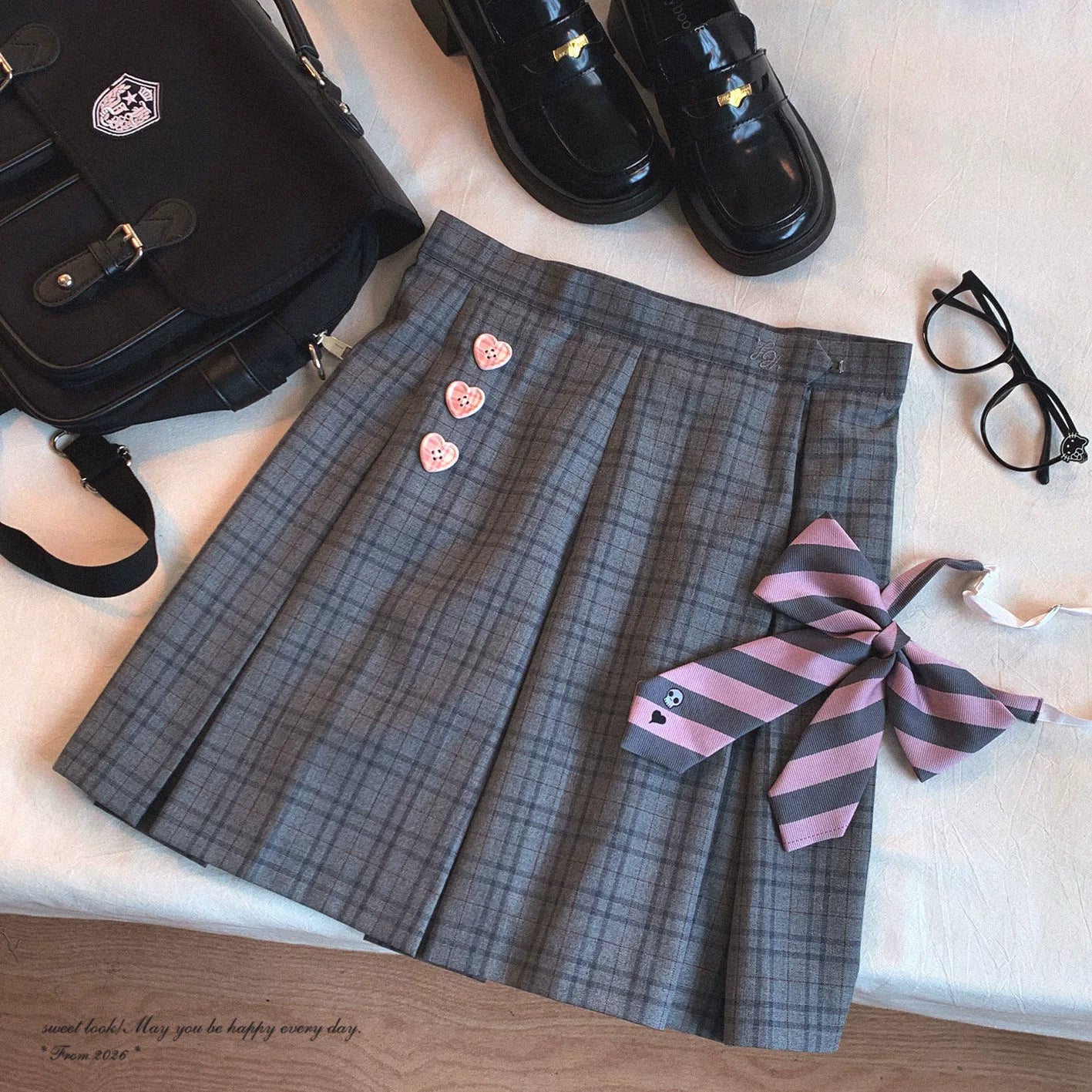 Last-Call Stock XY School Supply Loose-Fit Academy-Style Embroidered Wide-Pleat Skirt in Light Gray Tartan