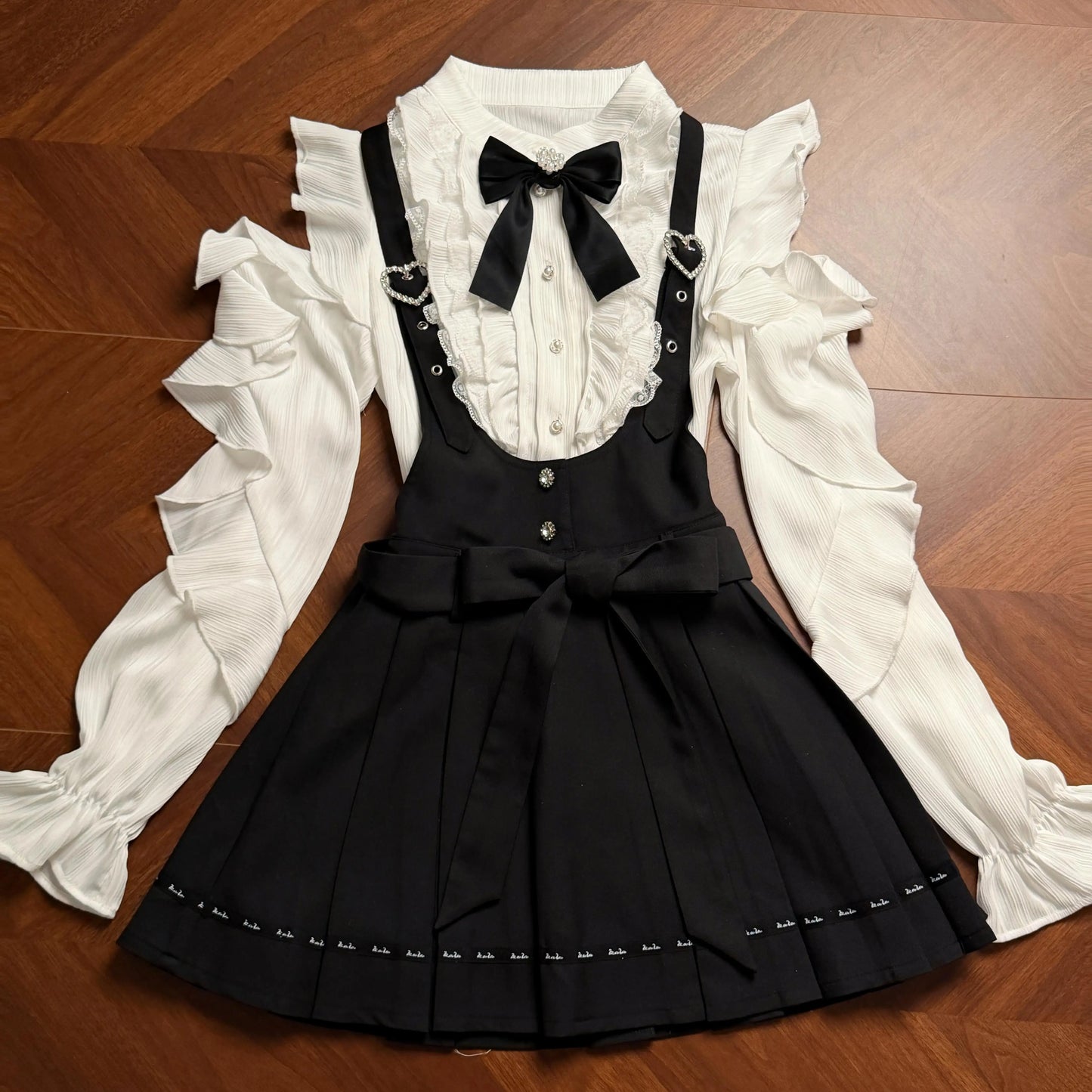La La Sauce Virdin Black-and-White “Gentlewoman” Japanese-Style Shirt Pleated Dress Overall Short Skirt Set