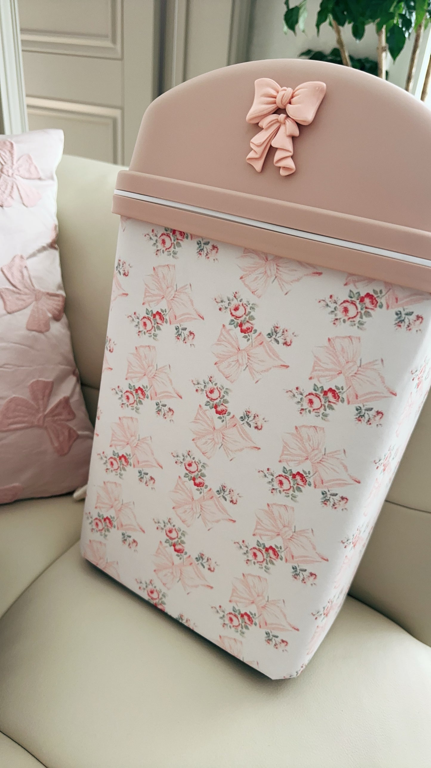 French Girly Floral Bathroom Narrow Trash