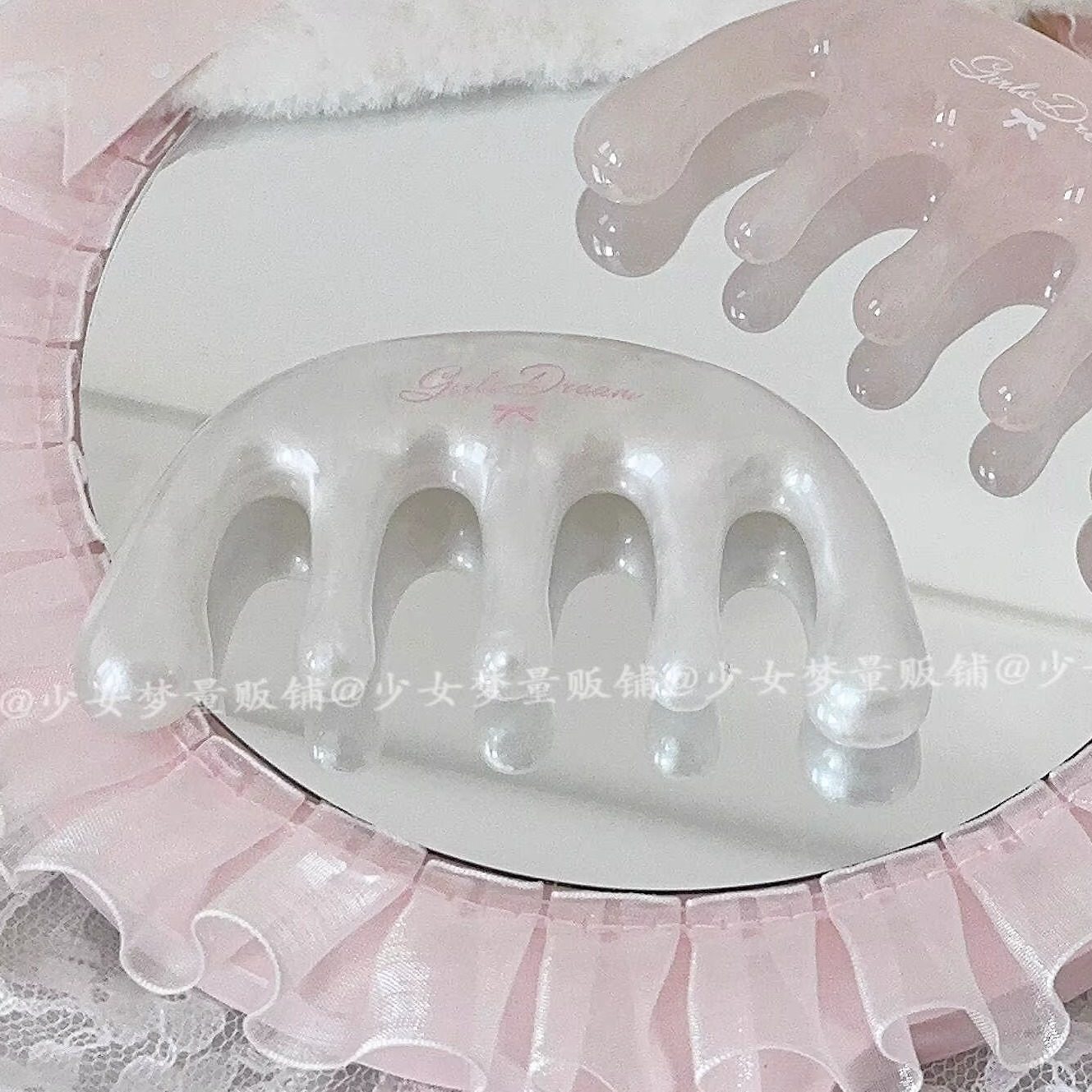 kawaii massage comb White five-tooth massage comb