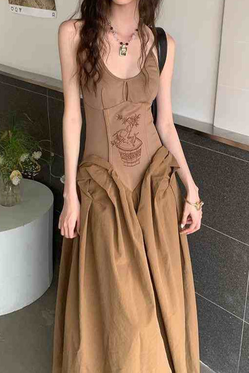 Embroidery Slim Waist Cut Dress