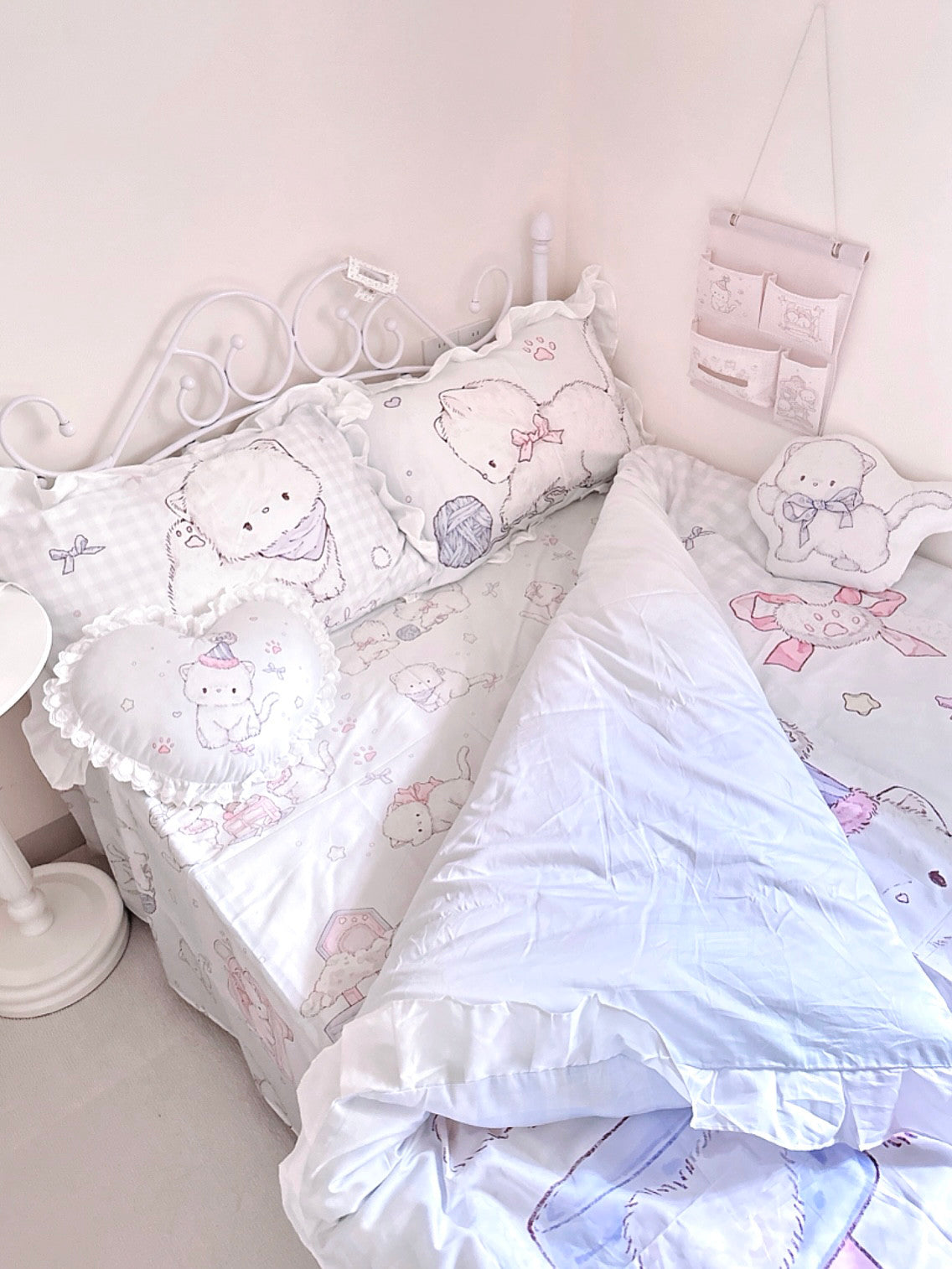 kawaii cat four-piece bed sheet and quilt cover set