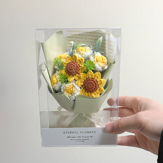 Mini woolen knitted rose bouquet