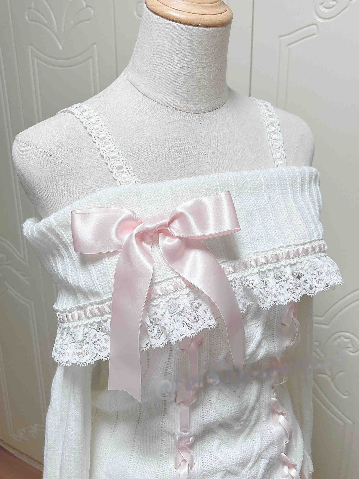 Fairy Retro Lace Bow Off-shoulder Sweater