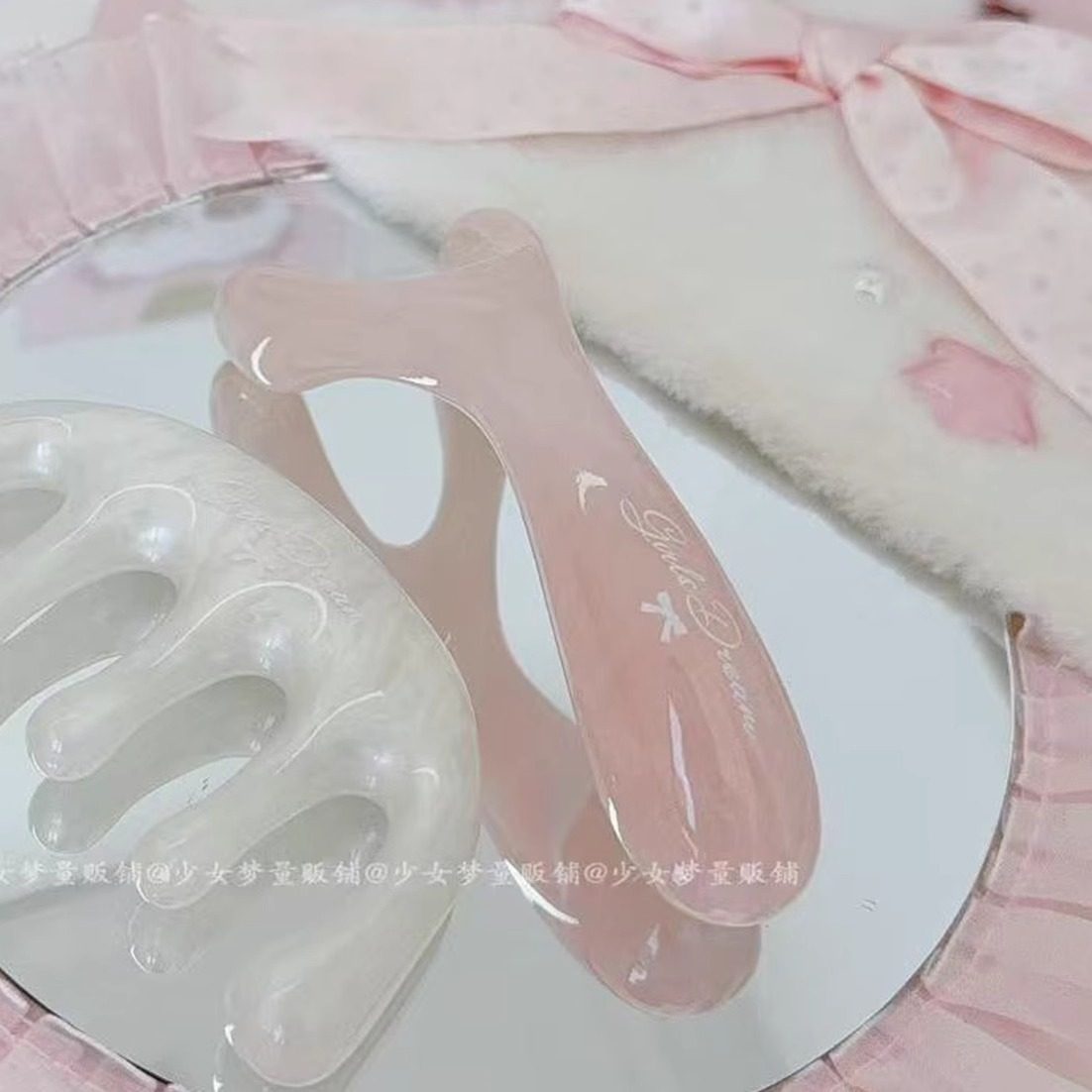kawaii massage comb