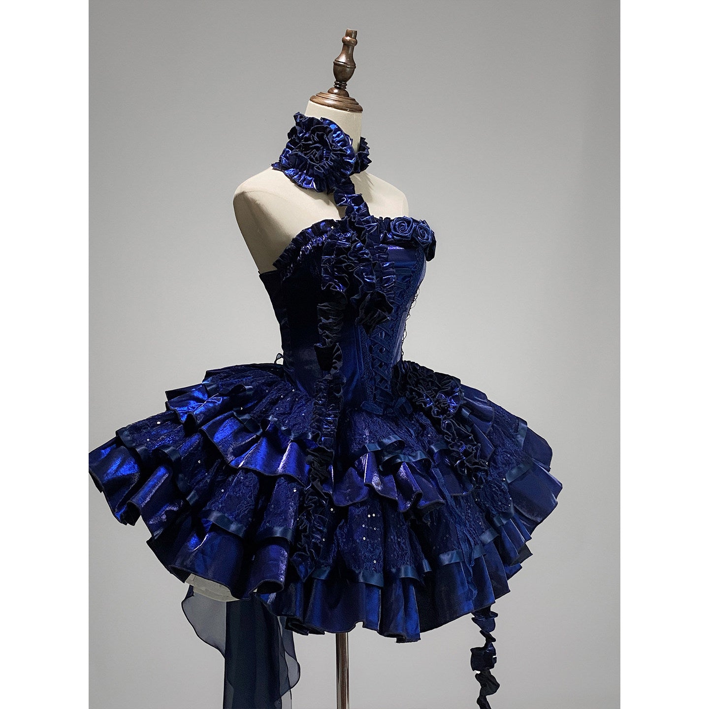 roses gothic cake dress