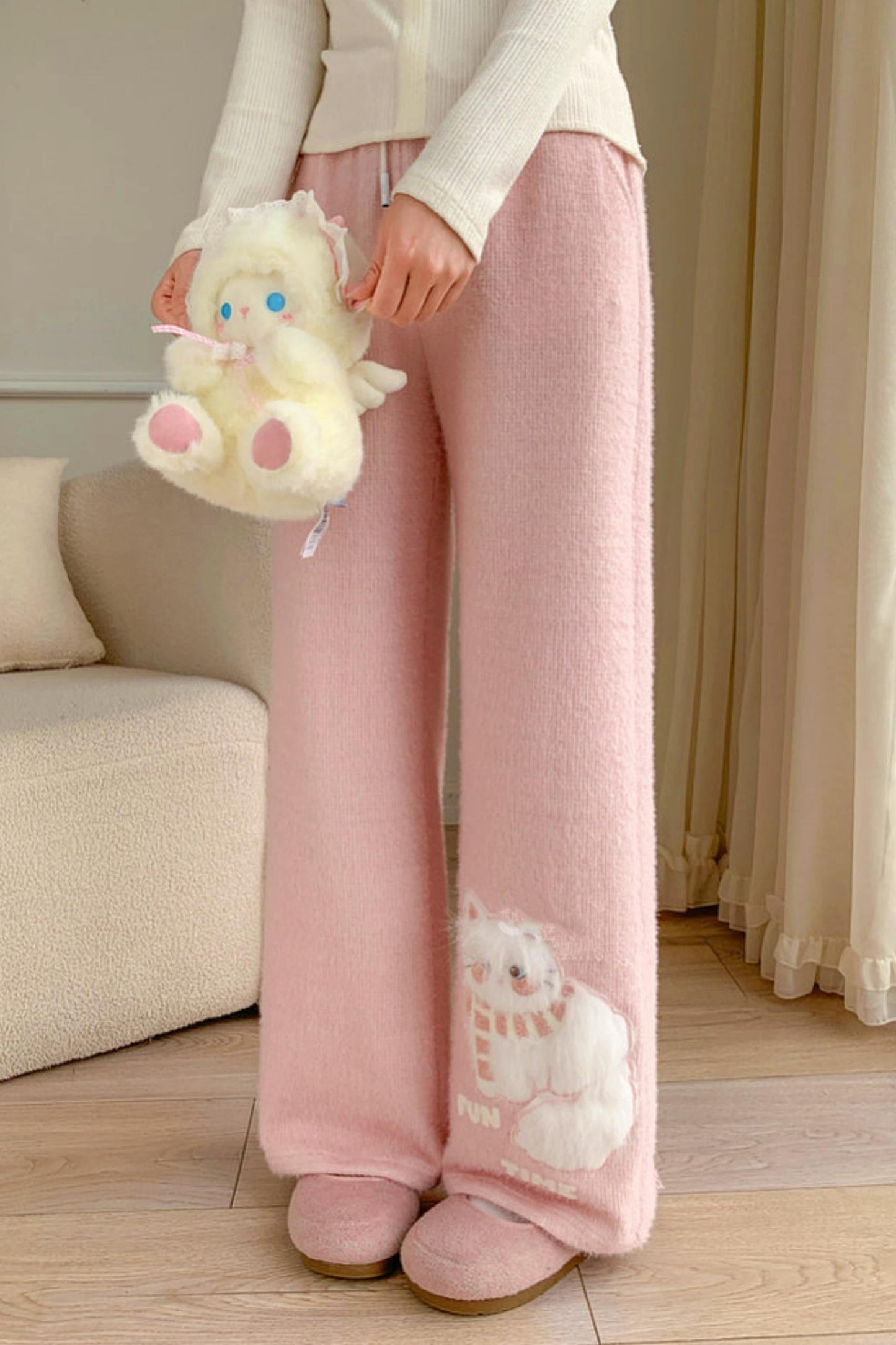 Pink Plush Cat Embroidery Pants