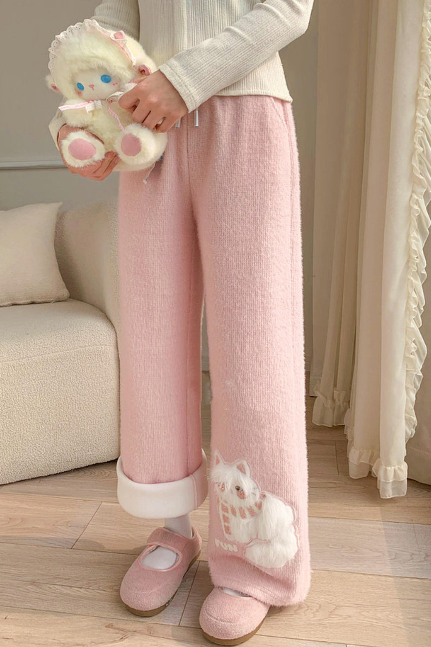 Pink Plush Cat Embroidery Pants