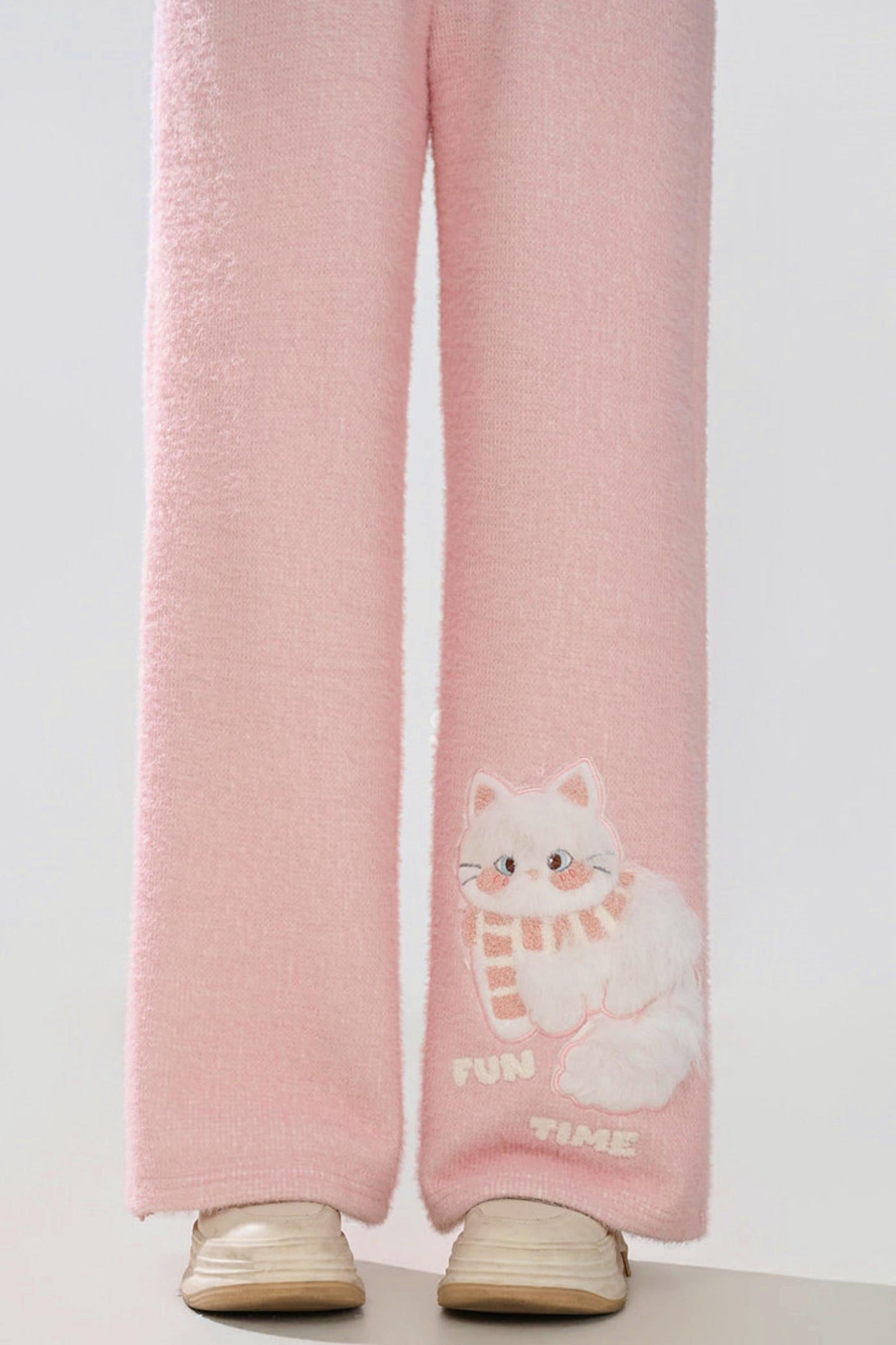 Pink Plush Cat Embroidery Pants