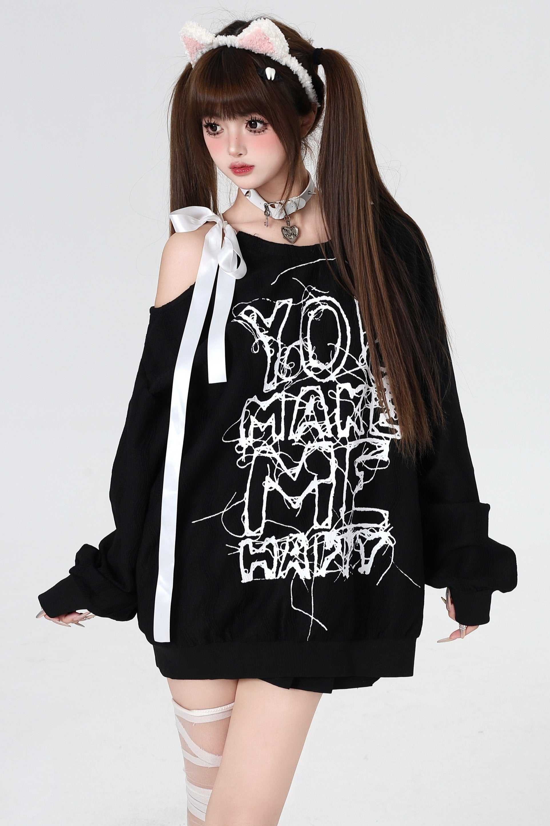 Cool Off-shoulder Bowtie Sweatshirt Black