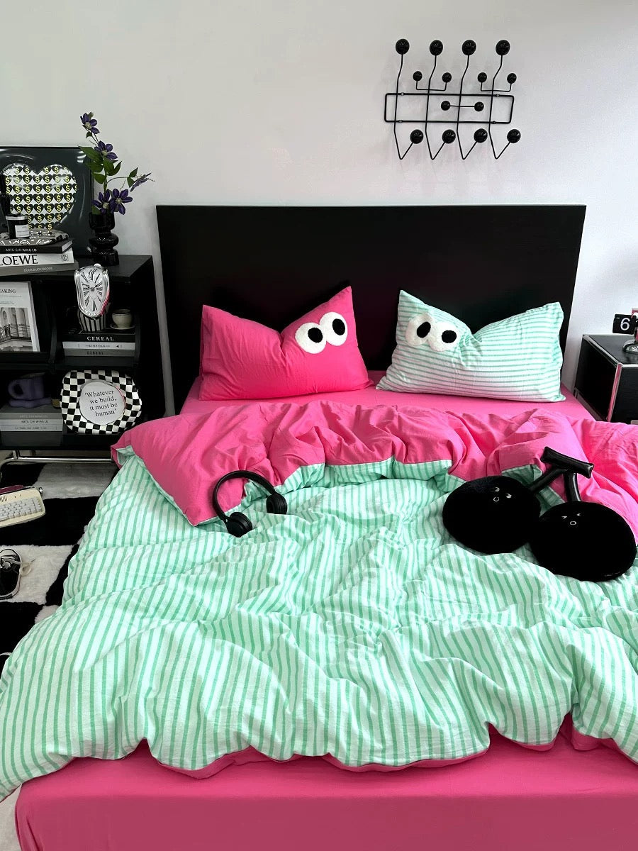 Big Eyes Bedding Set Pink