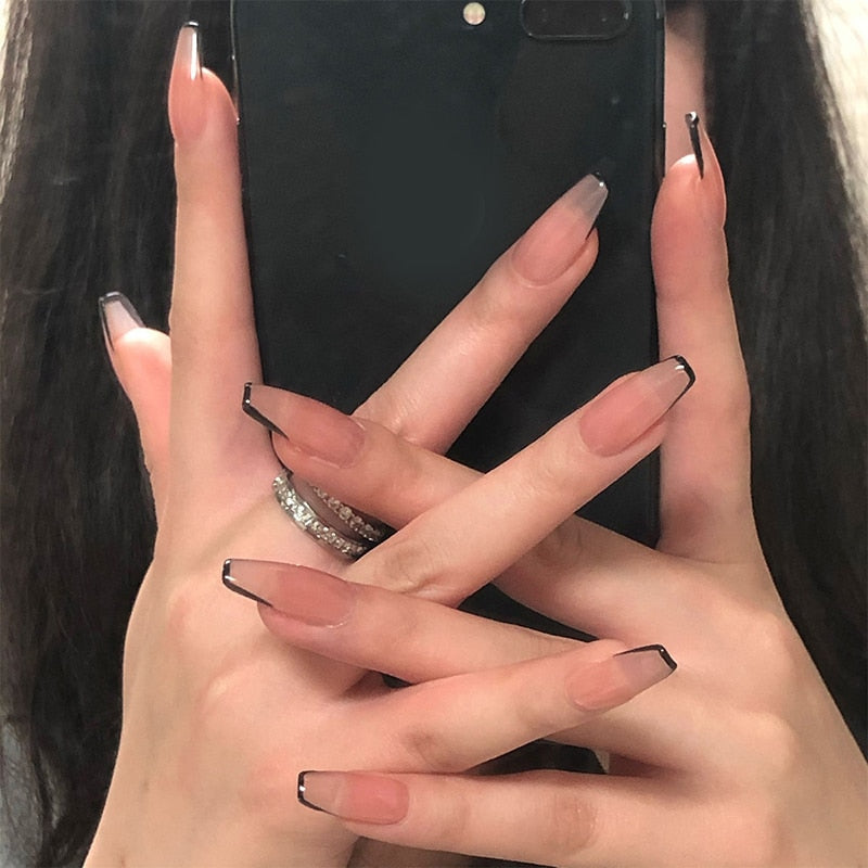 Dolly Press On Nails
